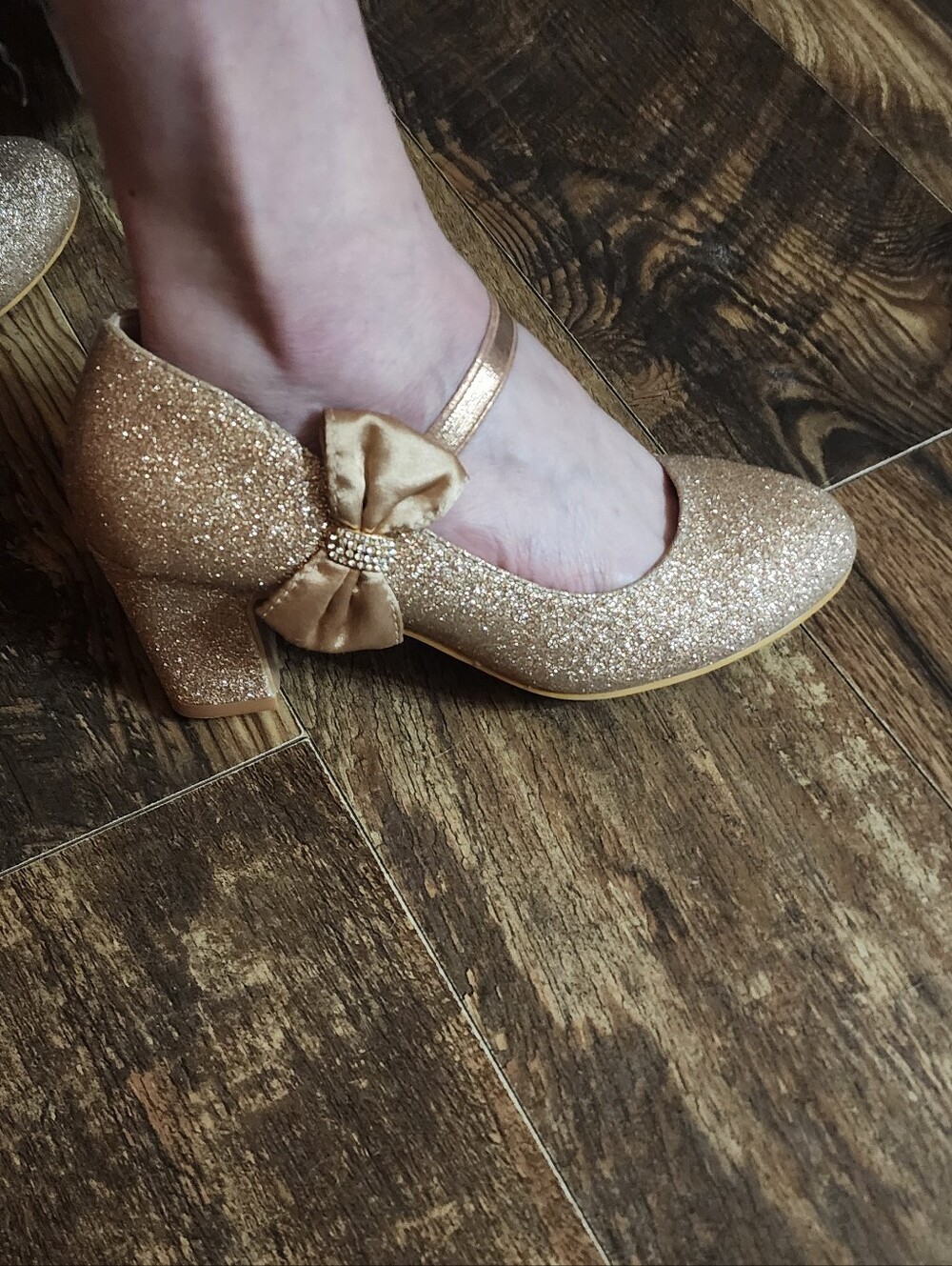 Badgley Mischka Sparkling Rose Gold Mary Jane Block Heels Sz 4 Bow - Picture 9 of 9